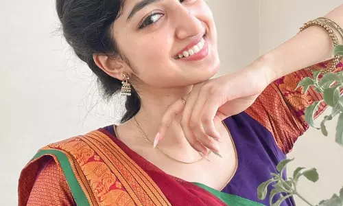 Sushmitha Shetty Showcases Unique Glamour Sense