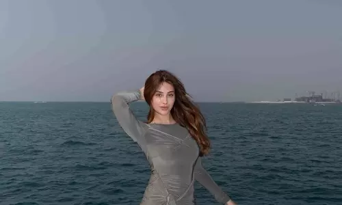 Mahira Sharma Enjoys a Dreamy Day on the Sea