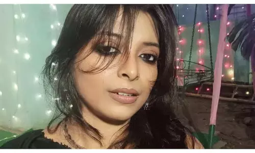 మ‌తిస్థిమితం కోల్పోయి న‌టి రోడ్డుపై!