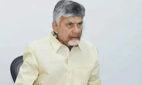 సీమ మీద ఫుల్ ఫోకస్...జగన్ మీదనే గన్!
