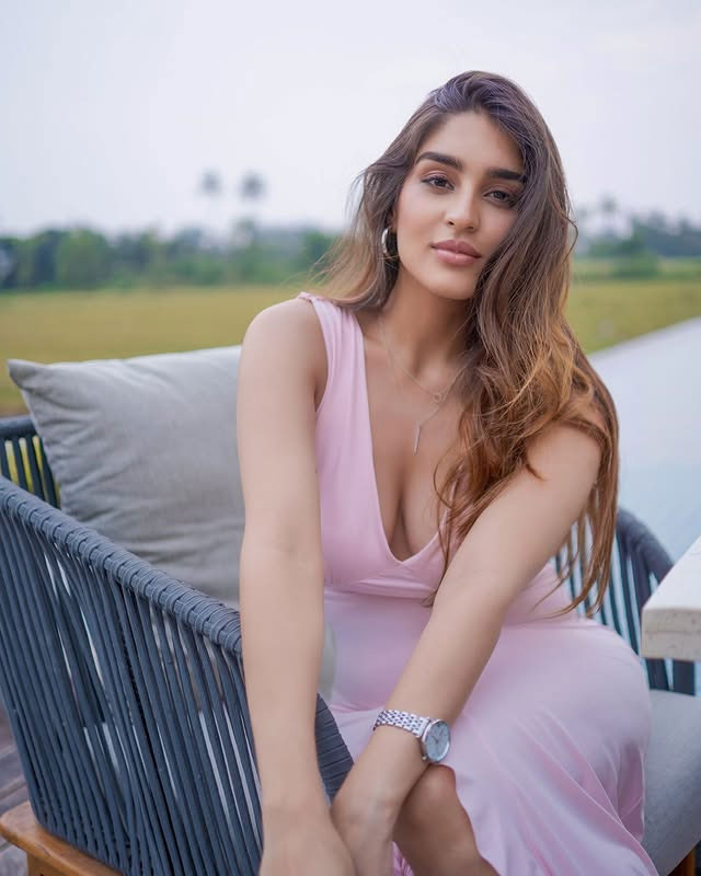 Yukti Photos Will Give You Sleepless Nights Yukti Photos Will Give You Sleepless Nights