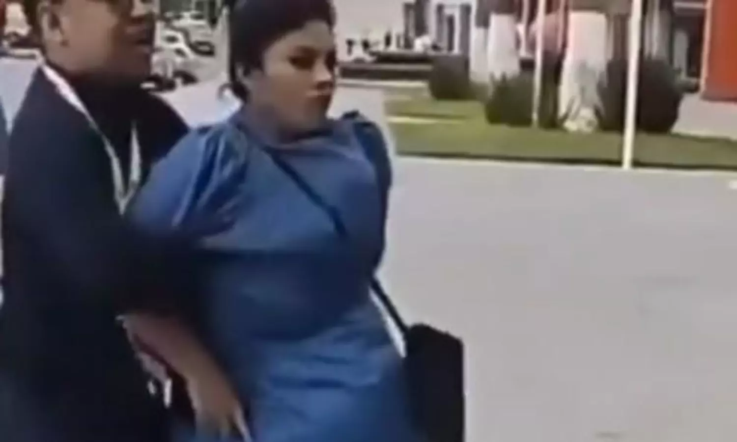 అమెరికాలో అరెస్టైన భారతీయ మహిళ వార్త వెనుక వాస్తవాలివీ అమెరికాలో అరెస్టైన భారతీయ మహిళ వార్త వెనుక వాస్తవాలివీ