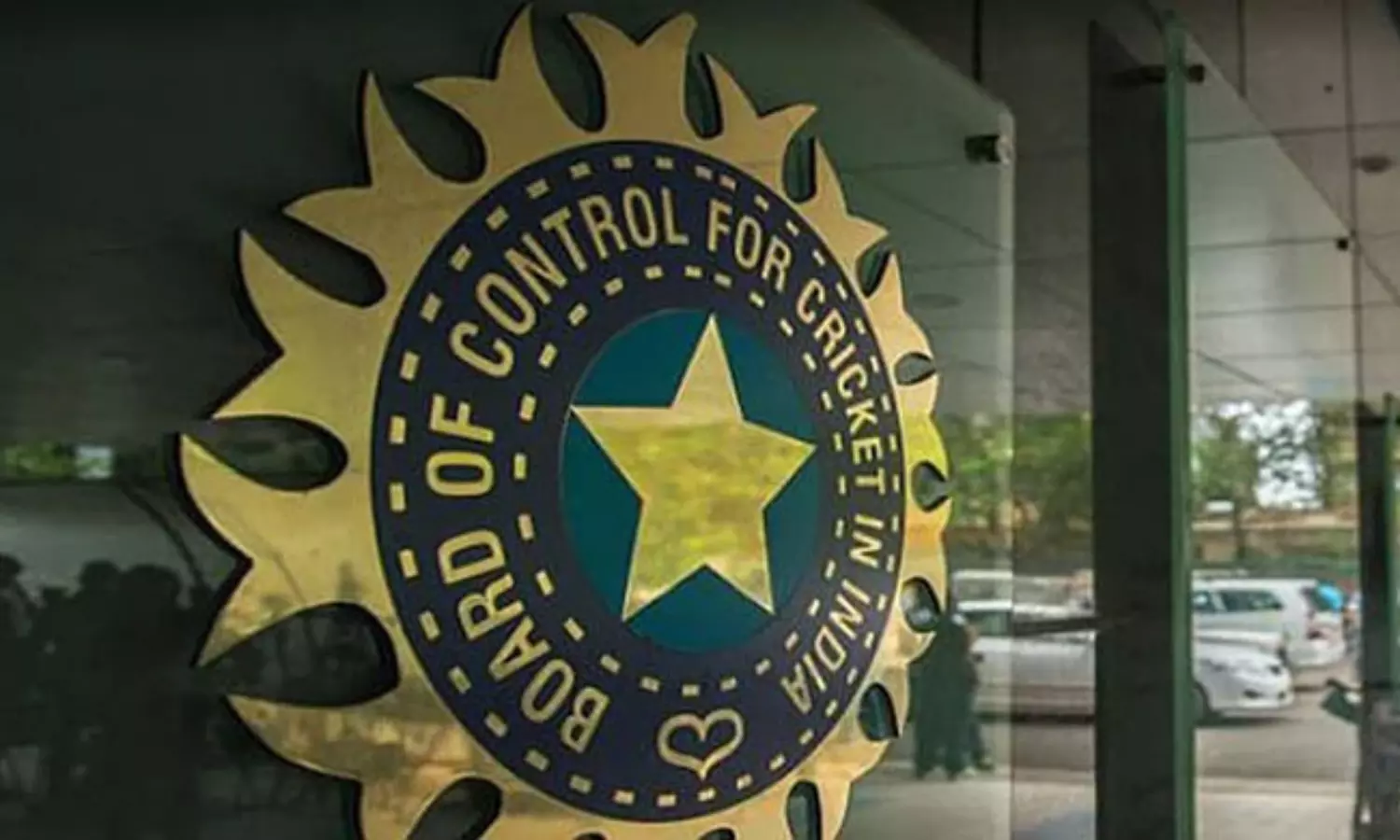 ఏడాదికి 10 వేల కోట్లు.. బీసీసీఐ ఆదాయం అదుర్స్.. 60 శాతం అక్కడినుంచే ఏడాదికి 10 వేల కోట్లు.. బీసీసీఐ ఆదాయం అదుర్స్.. 60 శాతం అక్కడినుంచే