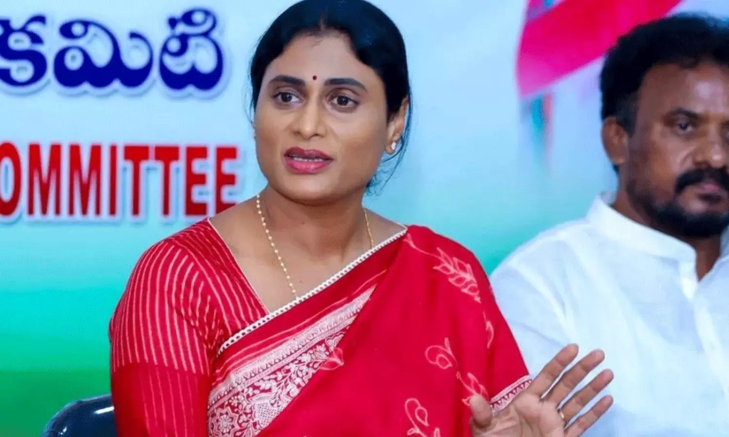 ప్రధాన ప్రతిపక్షాన్ని మించిన రేంజ్ లో చంద్రబాబుపై షర్మిల విమర్శలు