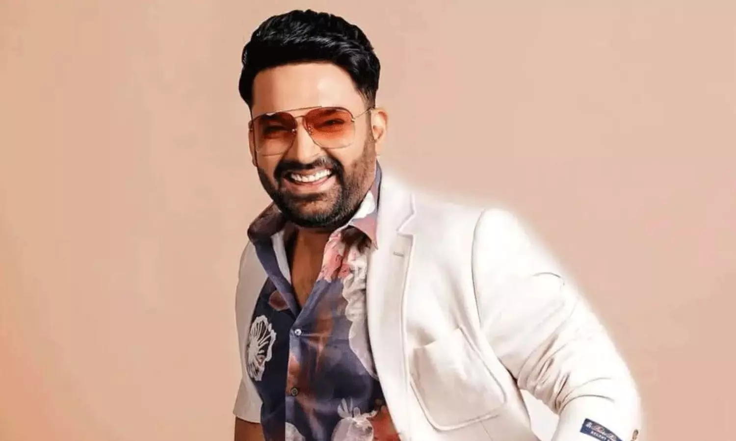 500 జీతంతో మొదలై 300కోట్లకు ఎదిగిన నటుడు 500 జీతంతో మొదలై 300కోట్లకు ఎదిగిన నటుడు