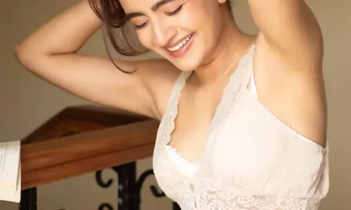 Rukshar Dhillon Shares Musical Mood