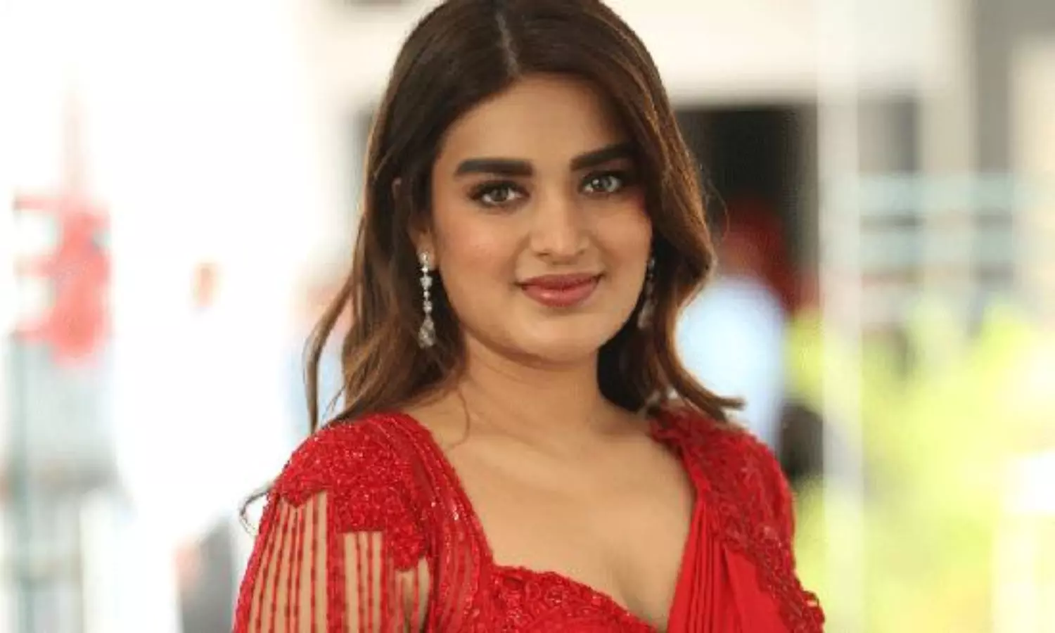 కర్మను అనుసరిస్తున్న యంగ్ హీరోయిన్? కర్మను అనుసరిస్తున్న యంగ్ హీరోయిన్?