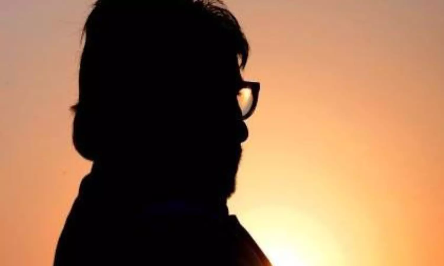 బాలీవుడ్ స్టార్ హీరో సడెన్ పోస్టుకు కారణమేంటి? బాలీవుడ్ స్టార్ హీరో సడెన్ పోస్టుకు కారణమేంటి?