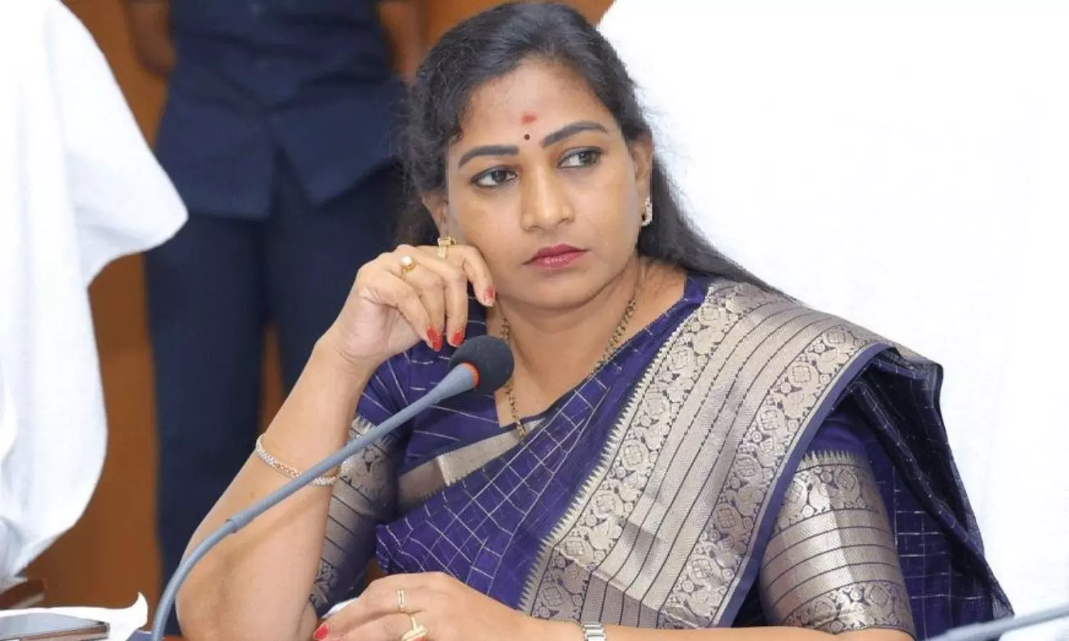 మంత్రి ఇలాకా:  విశాఖ‌లో ఏం జ‌రుగుతోంది?