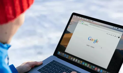 నాజీ , LGBT అని గూగుల్ చేస్తే ₹5,600 జరిమానా..