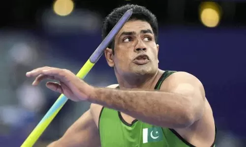 నా ఒలింపిక్‌ గోల్డ్‌కు వచ్చిన ప్లాట్లన్నీ ఫేక్‌..బల్లెం వీరుడి వేదన