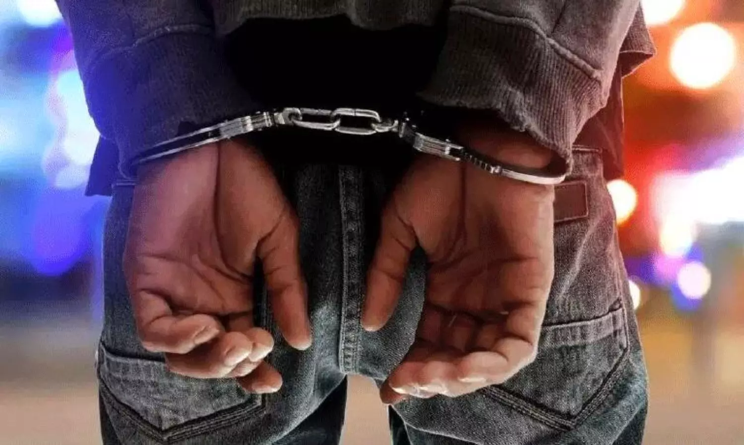 వృద్ధ మహిళకు మోసం.. న్యూయార్క్ లో భారతీయుడు అరెస్ట్? వృద్ధ మహిళకు మోసం.. న్యూయార్క్ లో భారతీయుడు అరెస్ట్?