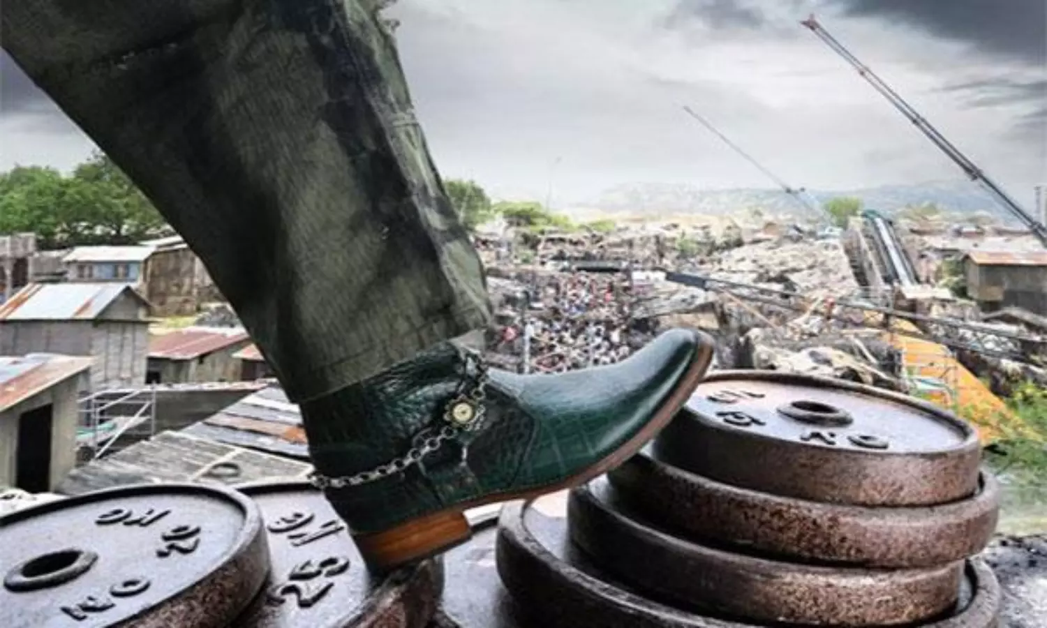 రోజుకు 12 గంటలు.. 15రోజులు.. హీరో డెడికేషన్ రోజుకు 12 గంటలు.. 15రోజులు.. హీరో డెడికేషన్