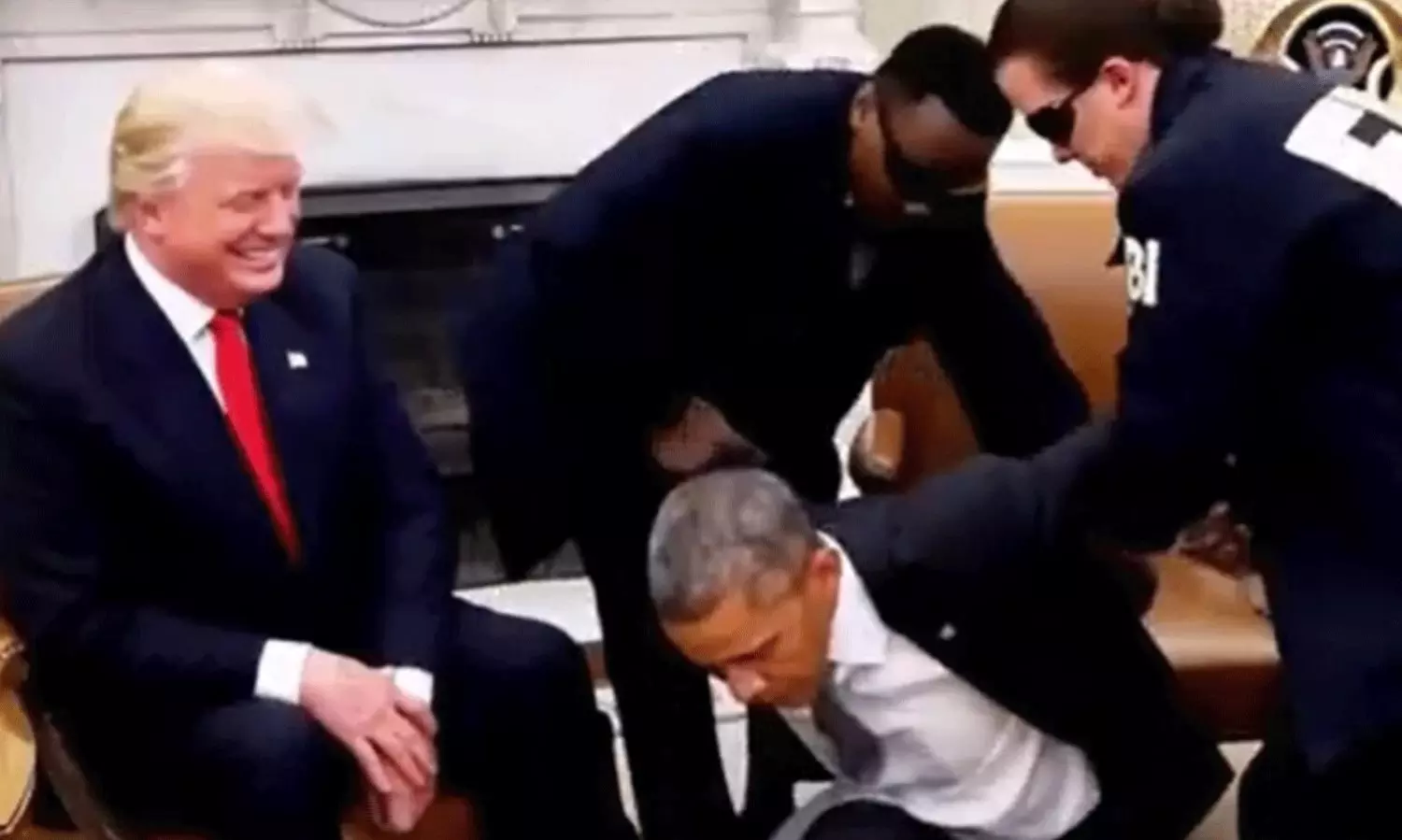 ఒబామాపై ట్రంప్ కు ఎంత కోపం ఉందంటే... వీడియో వైరల్! ఒబామాపై ట్రంప్ కు ఎంత కోపం ఉందంటే... వీడియో వైరల్!