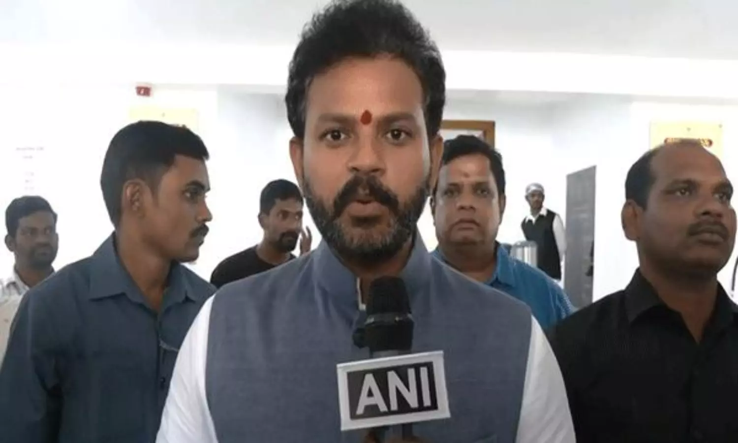 వారిపై మంత్రి రామ్మోహన్  నాయుడికి అంత కోపం ఎందుకంటే..!