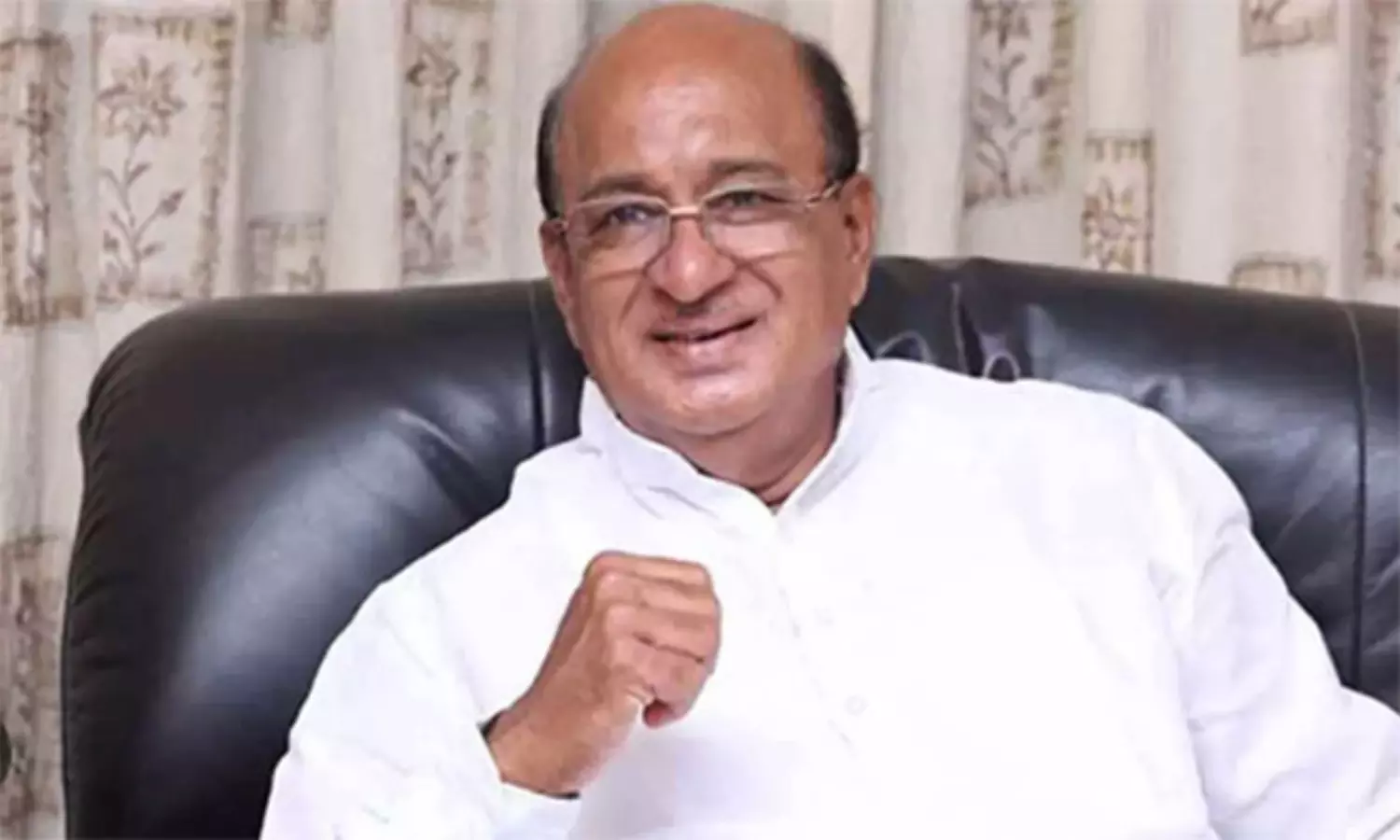 టీడీపీ భీష్ముడు గోరంట్ల ఈ ఏజ్ లో వామ్మో !