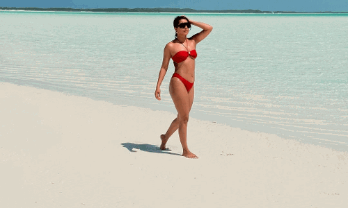 Priyanka Chopra Enjoys a Dreamy Vacation in the Bahamas