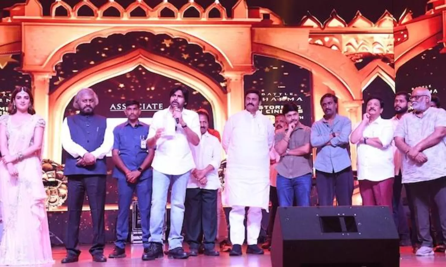 నాకు కష్టకాలంలో నిలిచింది వారే: పవన్ కళ్యాణ్ ఎమోషనల్