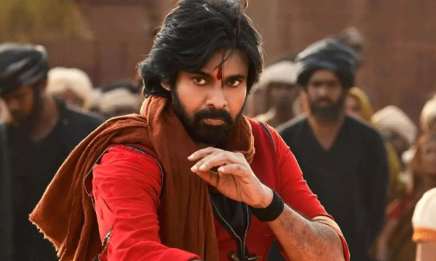 తెలుగు రాష్ట్రాల్లో పండుగ వాతావరణం