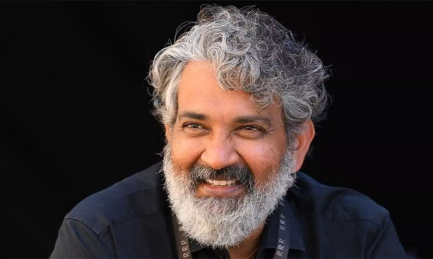 మహేష్ ఫ్యాన్స్ ఆశలపై నీళ్లు చల్లుతున్న రాజమౌళి మహేష్ ఫ్యాన్స్ ఆశలపై నీళ్లు చల్లుతున్న రాజమౌళి