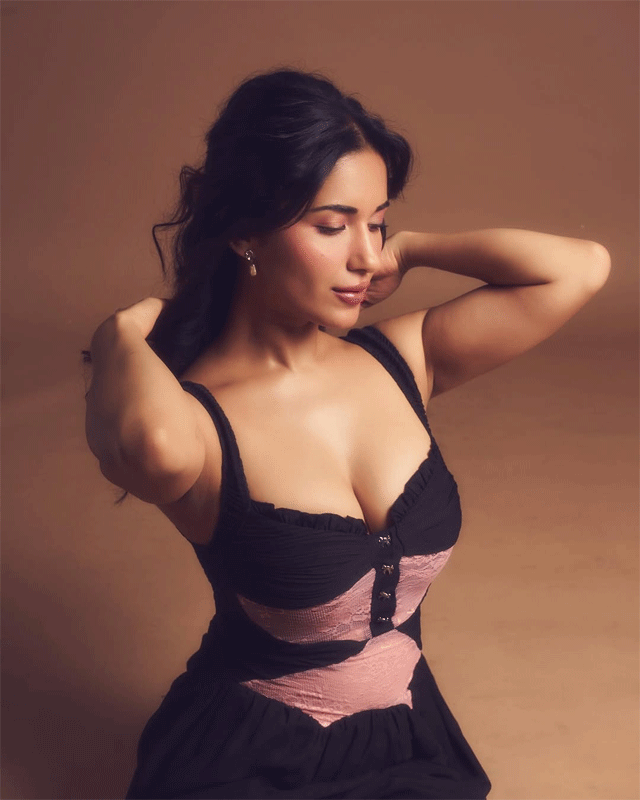 Poetry in Pose – Ruhani’s Radiance Poetry in Pose – Ruhani’s Radiance