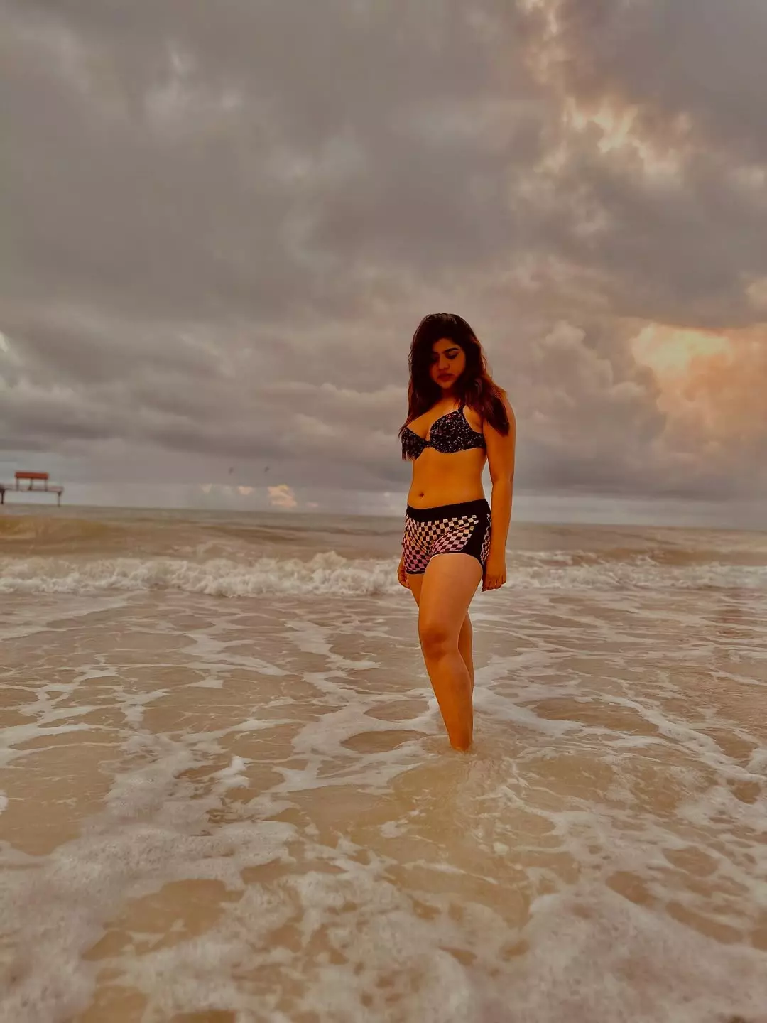 Rithu Chowdarys Glam Show Is Irresistable