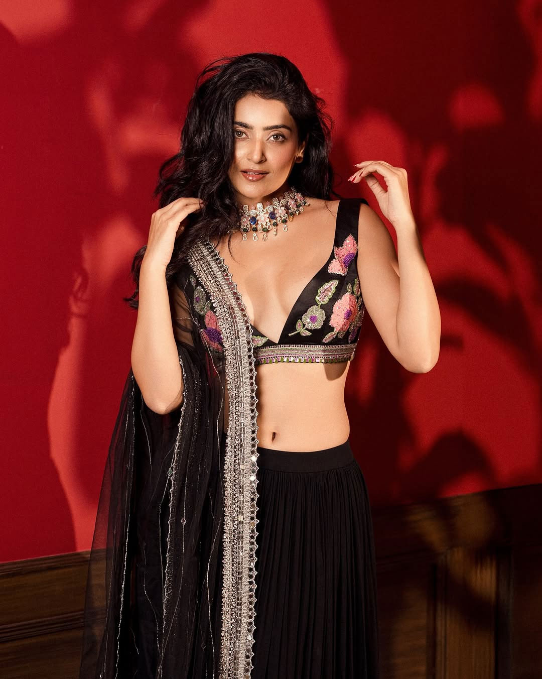 Avantika Mishra Dazzles in Black with Floral Detailing Avantika Mishra Dazzles in Black with Floral Detailing