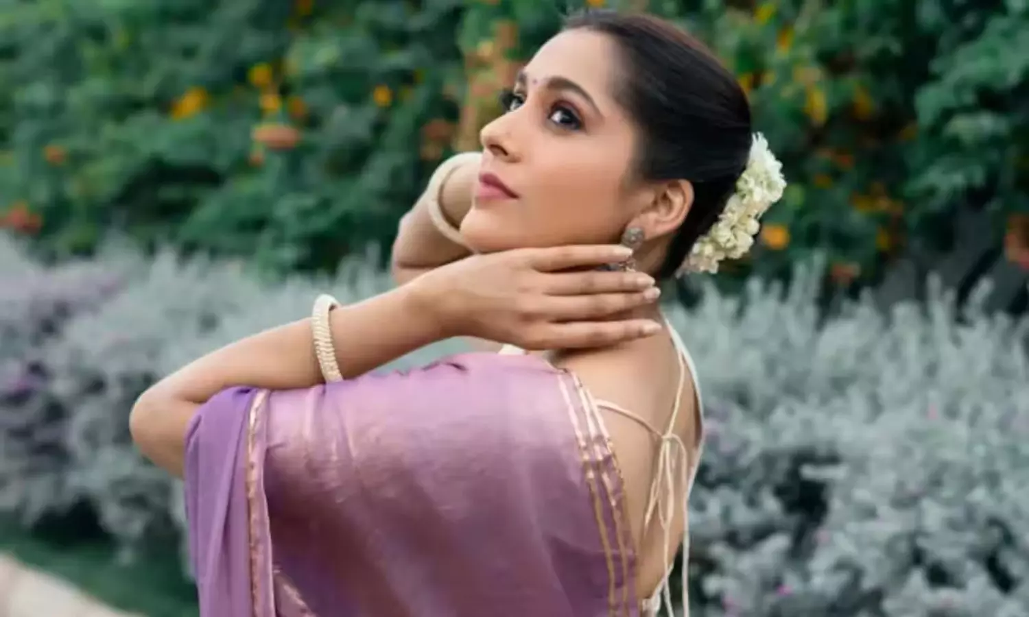 స్ట్రాంగ్ గా క‌నిపిస్తున్నా, లోలోప‌ల కుమిలిపోతున్నా