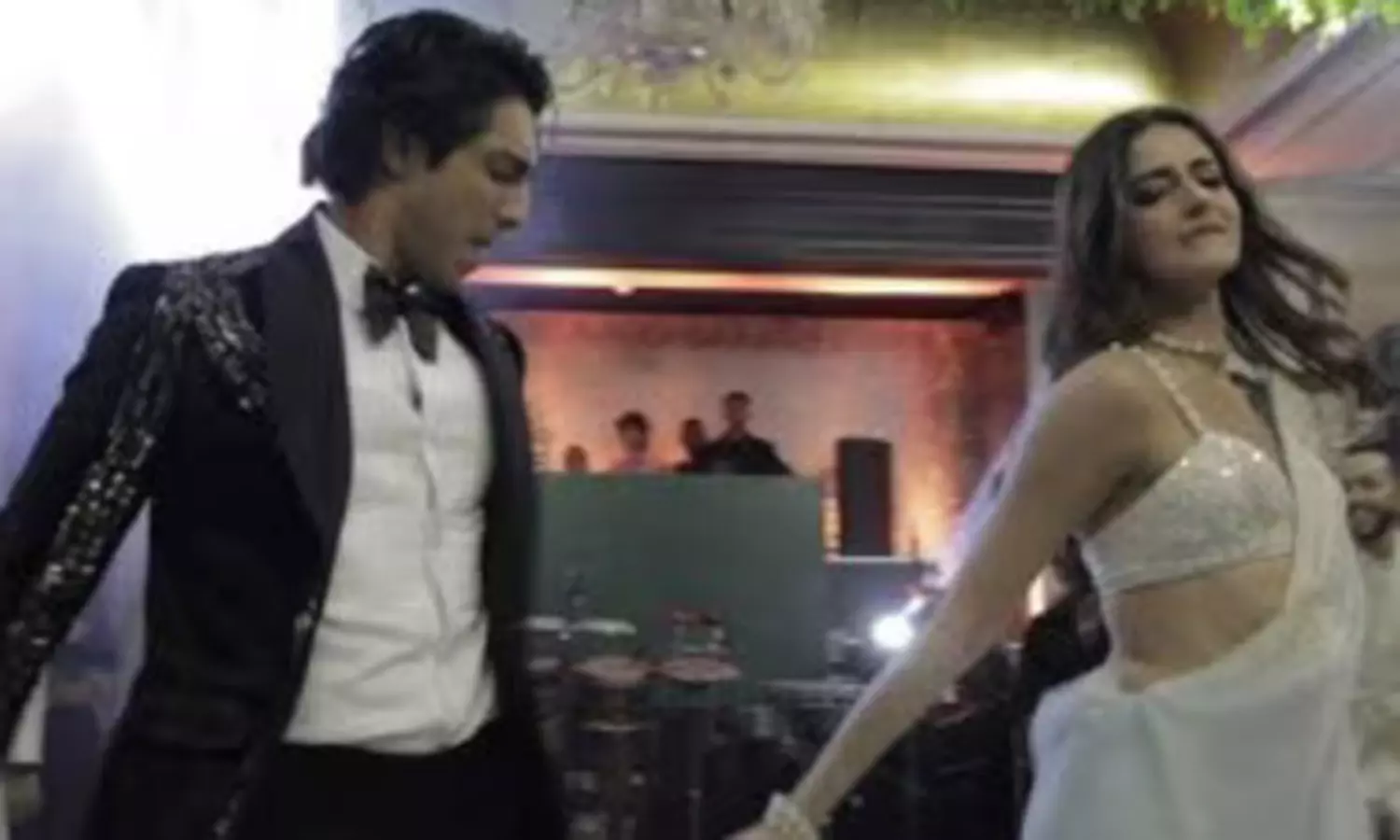 సోద‌రుడితో అన‌న్య పాండే అదిరిపోయే డ్యాన్స్