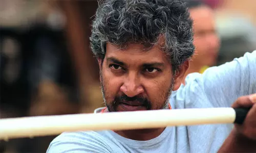 ఈగ పేరు చెప్పి భ‌లే త‌ప్పించుకున్నాడే!