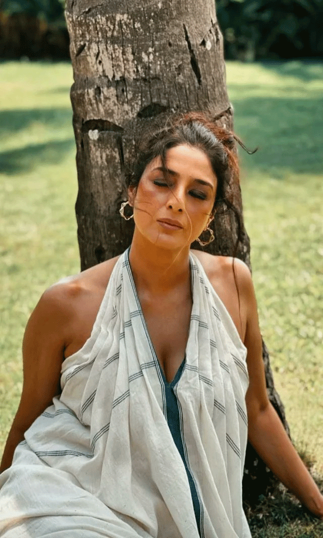 Tabu Looks Flawless Even At 53