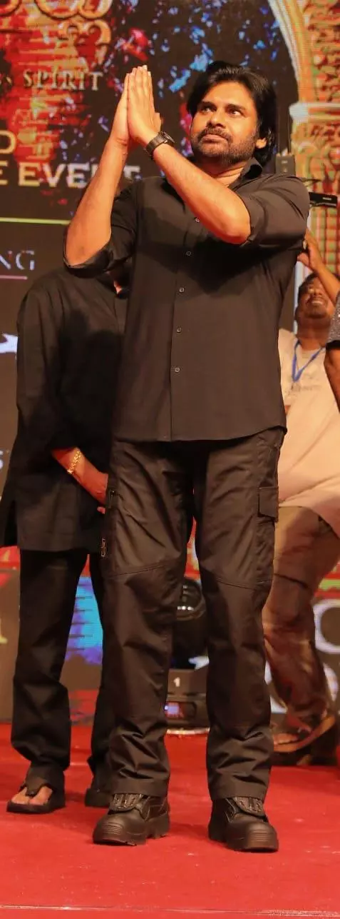 Pawan Kalyans Hari Hara Veeramallu Pre-Release Event Photos