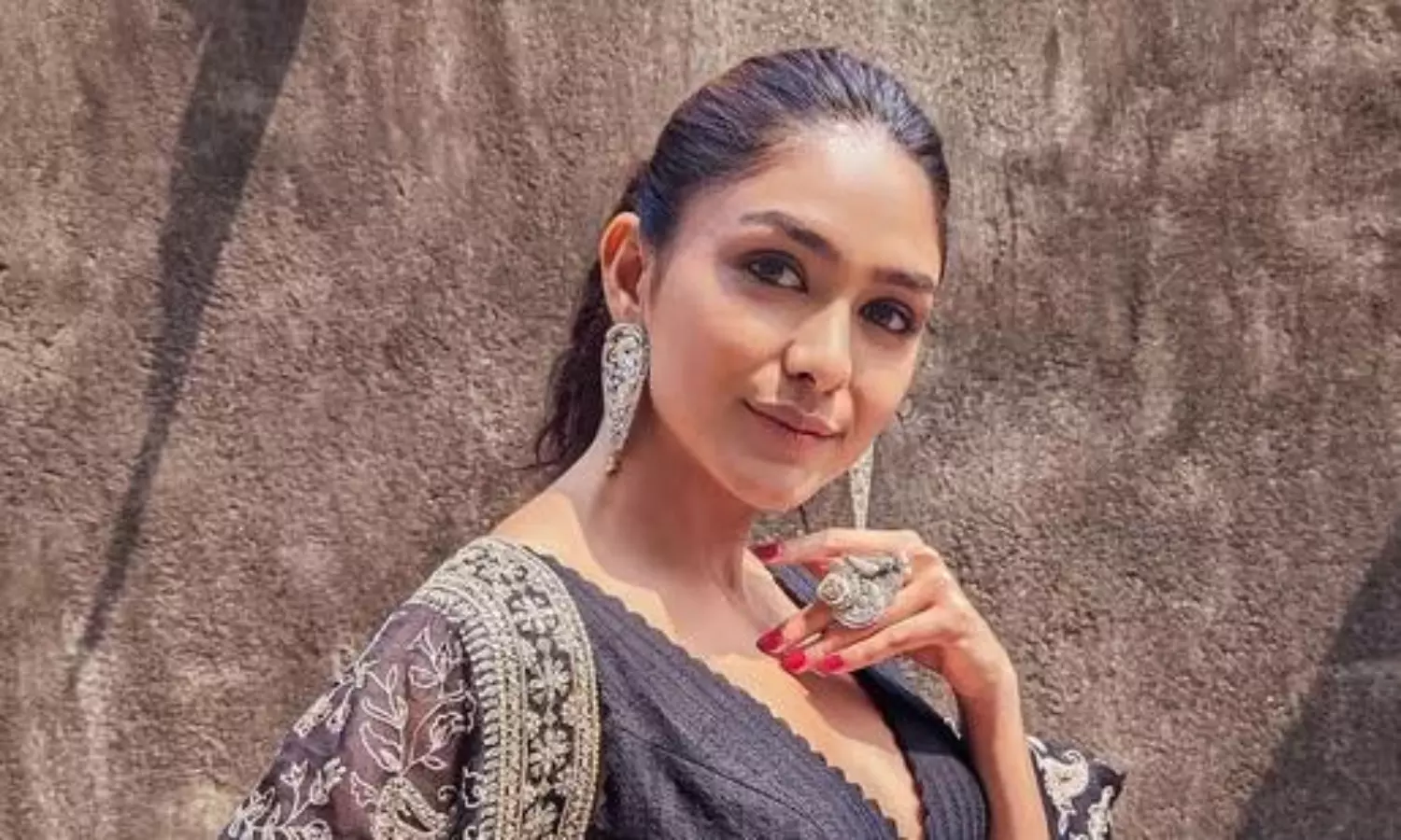 అదేంటి పాప అలా షాక్ ఇచ్చావ్..!