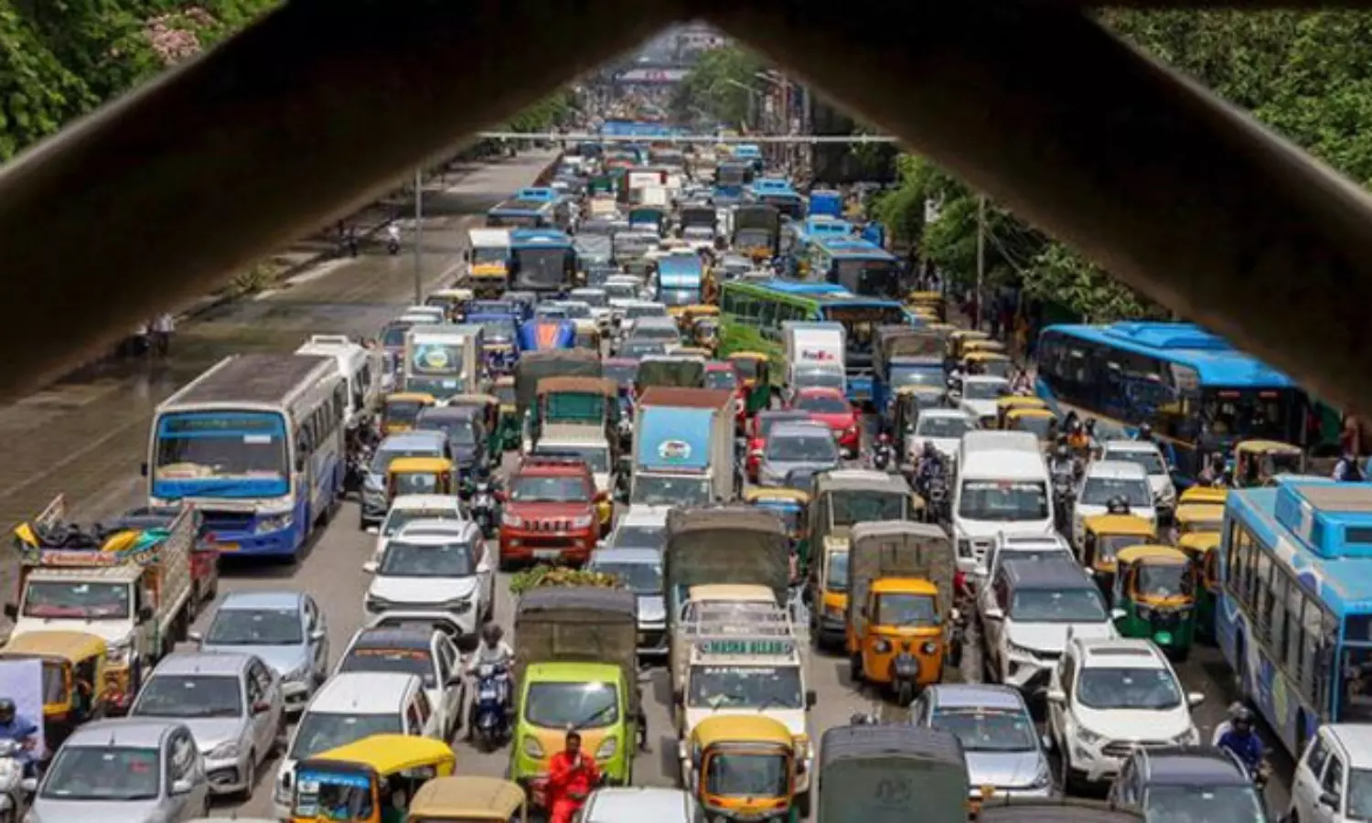 బెంగళూరు ట్రాఫిక్ బాధలకు బుధవారం ‘వర్క్ ఫ్రం హోం’