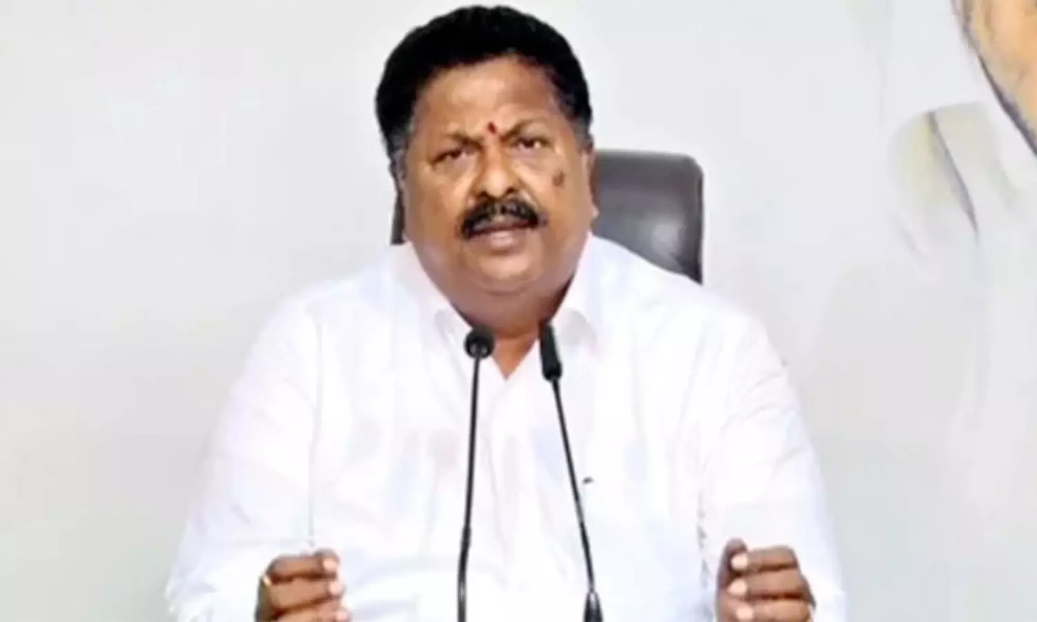 ఎన్నో సినిమాలు రిలీజ్  అవుతున్నాయి కానీ.. జనసైనికులపై మాజీ మంత్రి ఫైర్!