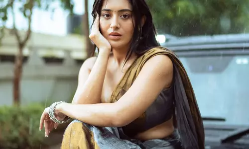 Rashi Singh Rocks Metallic Saree in Rain