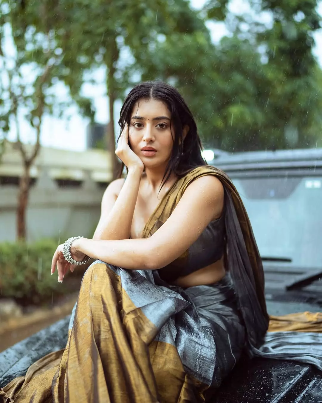 Rashi Singh Rocks Metallic Saree in Rain