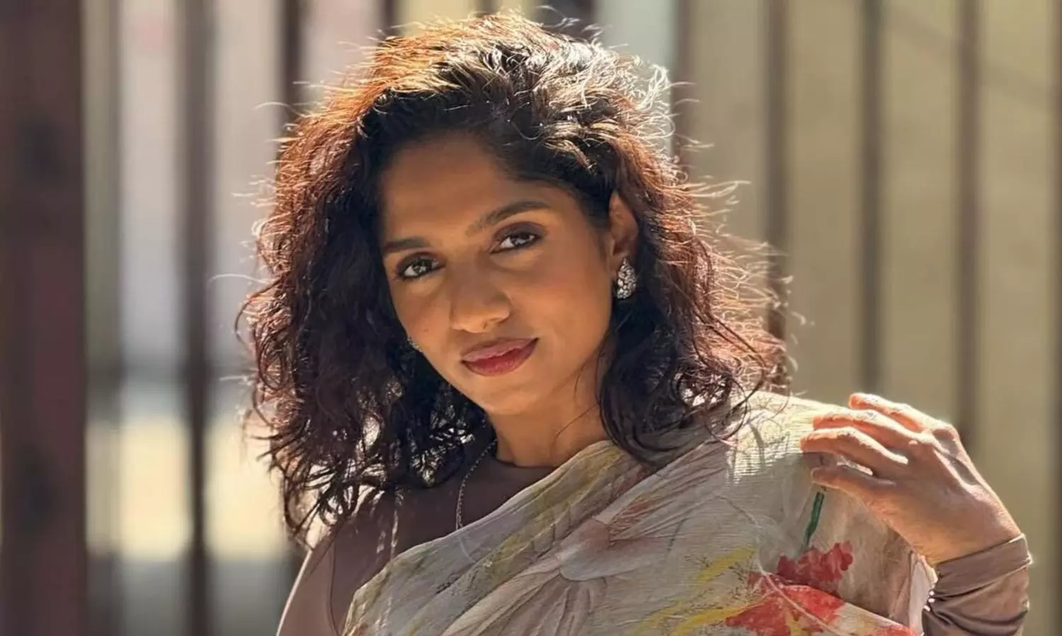 వీడియో కాల్ లో బట్టలు విప్పమన్నారు.. నటుడి కుమార్తెకు చేదు అనుభవం