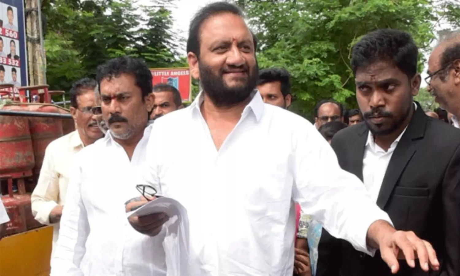 పోలీసు విచారణకు కోవూరు మాజీ ఎమ్మెల్యే ప్రసన్నకుమార్ రెడ్డి.. ఏం జరిగిందంటే..?