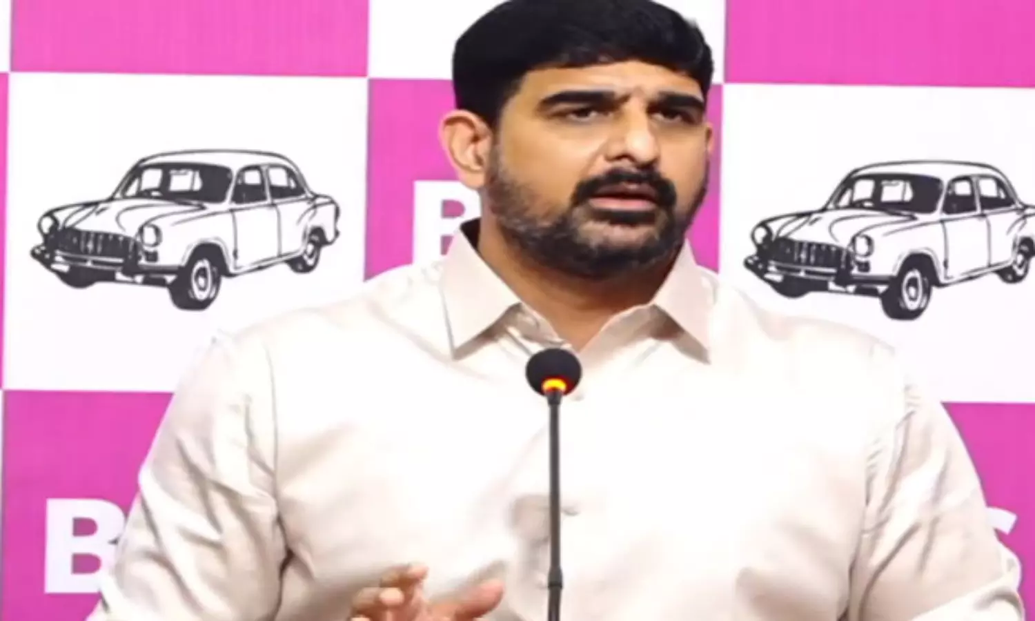 రేవంత్ vs కౌశిక్ : తెలంగాణలో ‘గలీజు’ రాజకీయం రేవంత్ vs కౌశిక్ : తెలంగాణలో ‘గలీజు’ రాజకీయం