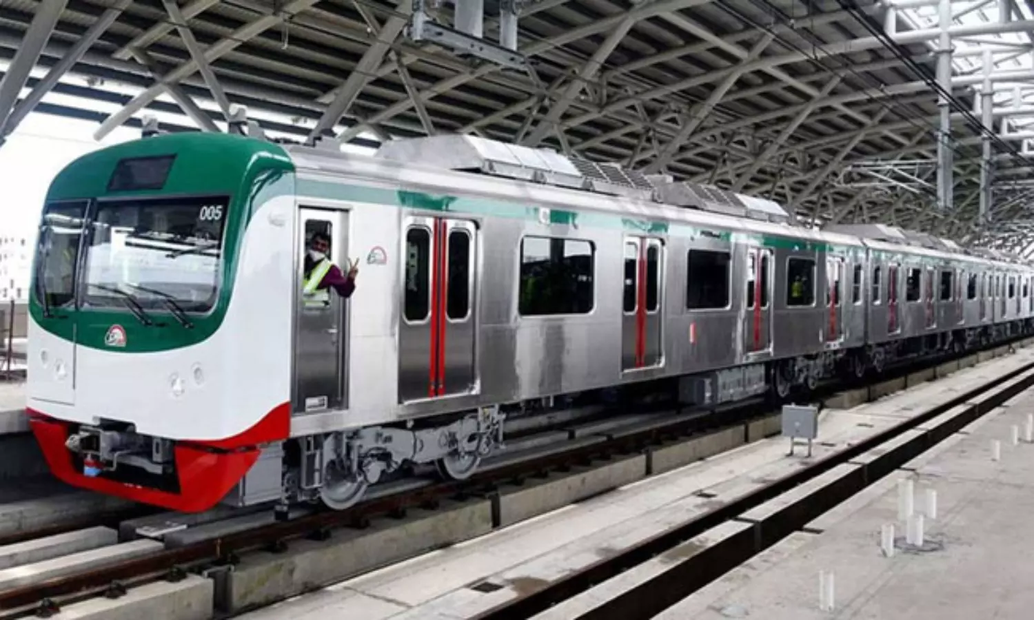 విశాఖ విజయవాడలలో మెట్రో రైలు కూత