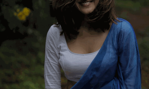Simran Choudhary Enjoys the Monsoon Magic in Blue Saree