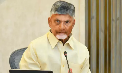 చంద్ర‌బాబు సింగ‌పూర్ టూర్‌-కొన్ని రాజ‌కీయాలు ..!