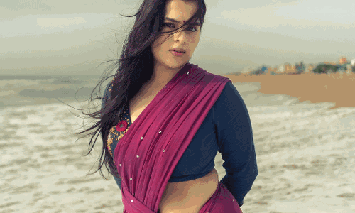 Kavya Kalyanram Channels Her Inner Diva in a Saree by the Beach