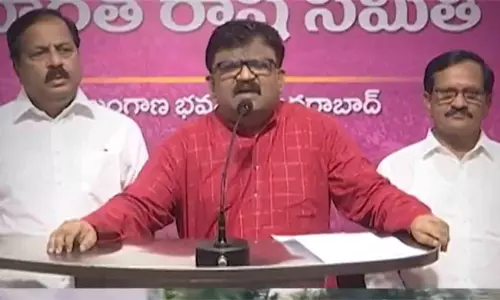 పవన్ కో న్యాయం? టాలీవుడ్ కు మరో న్యాయమా రేవంత్ సార్?