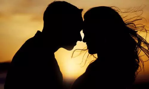 Actress Visits Hero Even After Film Wrap – Dating Buzz Intensifies