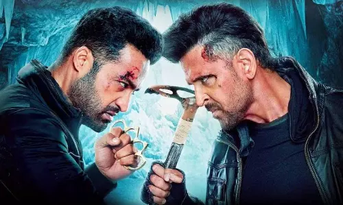 వార్ 2 ట్రైలర్ వ్యూవ్స్.. టాప్ 10లో కూడా లేదు