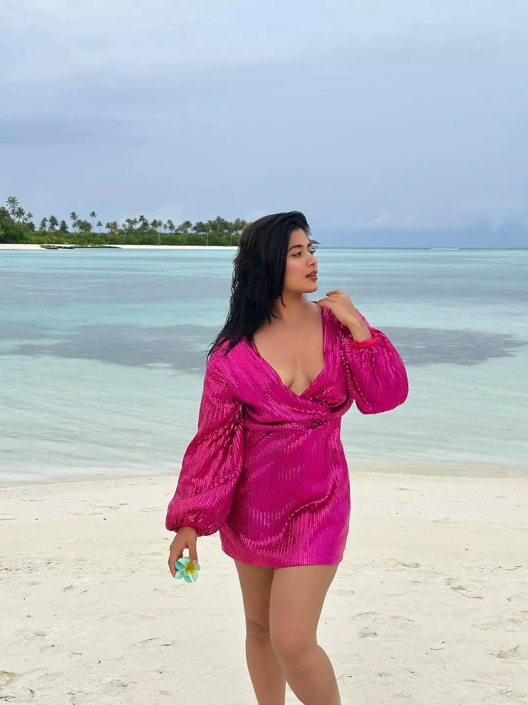 Nikita Sharma Enjoys Beach Vibes in New Instagram Post