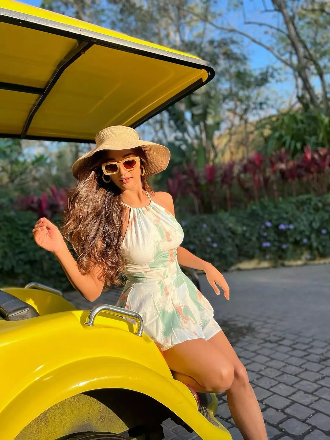 Mukti Mohan Enjoys a Sunny Day Out in Style