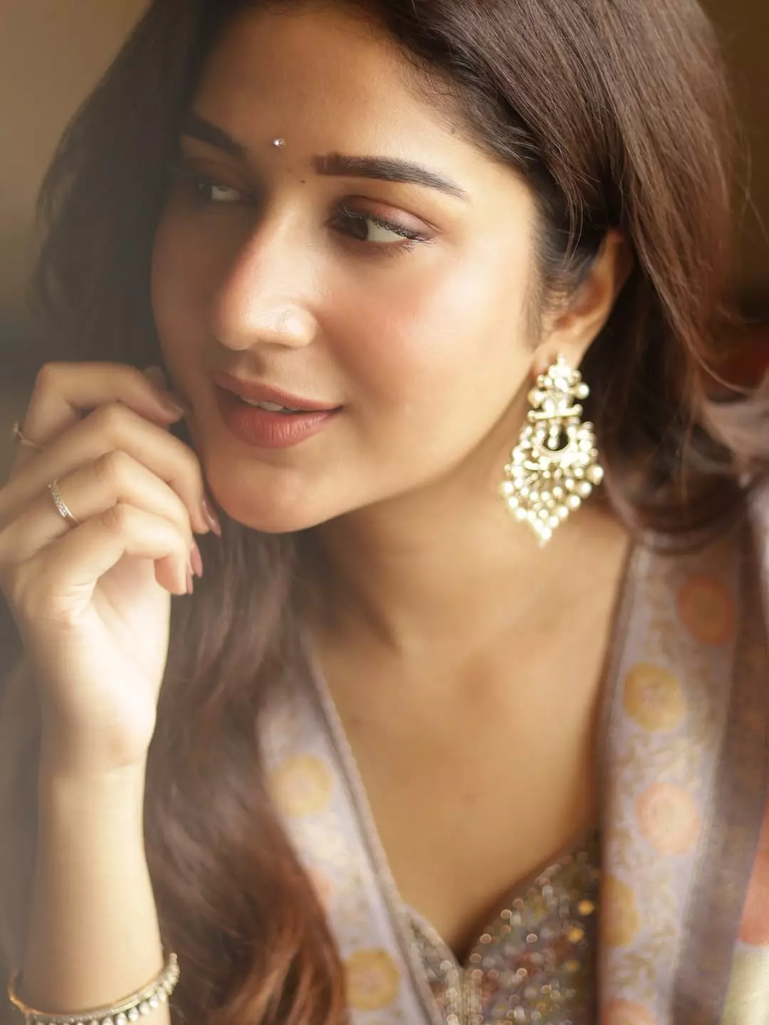 Rabiya Khatoon Shares a Peaceful Moment with Roses